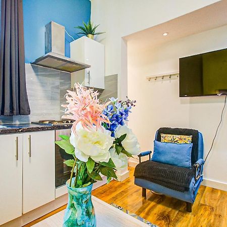 Studio With A Large Toilet And A Separate Room Budget Price Central לונדון מראה חיצוני תמונה